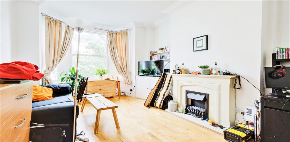 			3 Bedroom, 1 bath, 1 reception Flat			 Melrose Avenue, Willesden Green